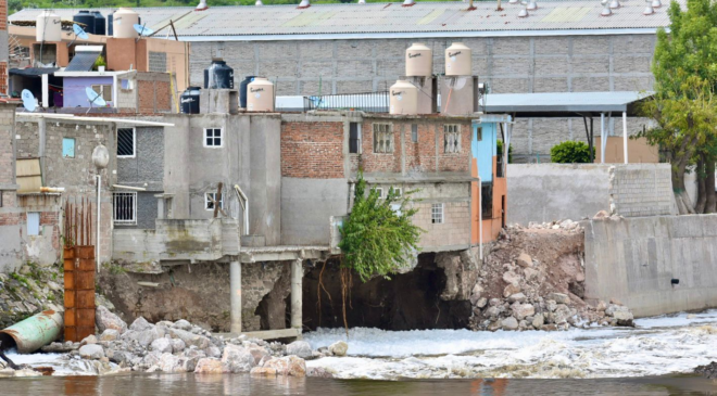 Inician trabajos por falla estructural en la ribera del Río Tula, donde se generó el socavón