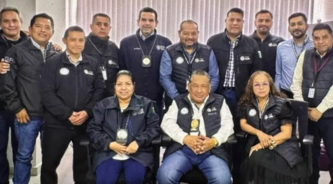 Fiscal de caso Ayotzinapa es acusado de peculado, extorsión y cohecho