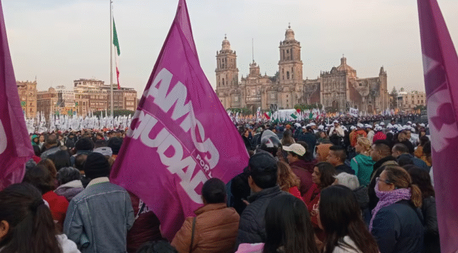 Comienzan a abarrotar el Zócalo para festejar 7 años de la 4T;