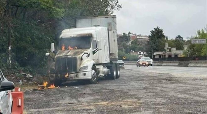 Suspenden salidas en la Central de Autobuses de Tula debido a la quema de unidades en carreteras de esta zona