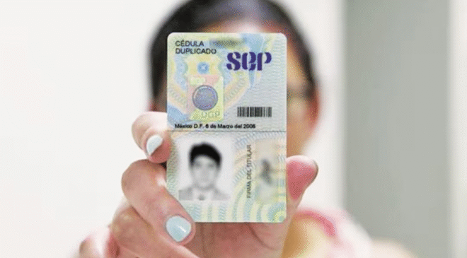Cédula profesional deja de ser un documento de identificación oficial; CURP es la «fuente única de identidad»