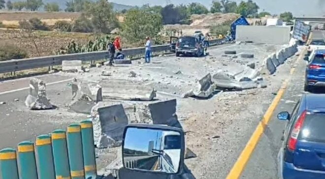 Choque entre tráiler y camioneta en el Arco Norte provocó caos entre usuarios y dejó daños materiales considerables