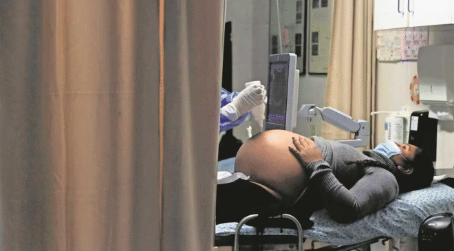 CNDH exige reparación de daño al IMSS por violencia obstétrica contra mujer otomí; perdió a su bebé por negligencia médica