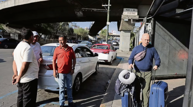 Caminan 10 minutos para tomar Uber en el AICM