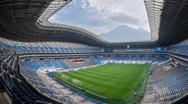 Aficionado ataca a periodista en el Estadio BBVA tras el Monterrey vs Chivas
