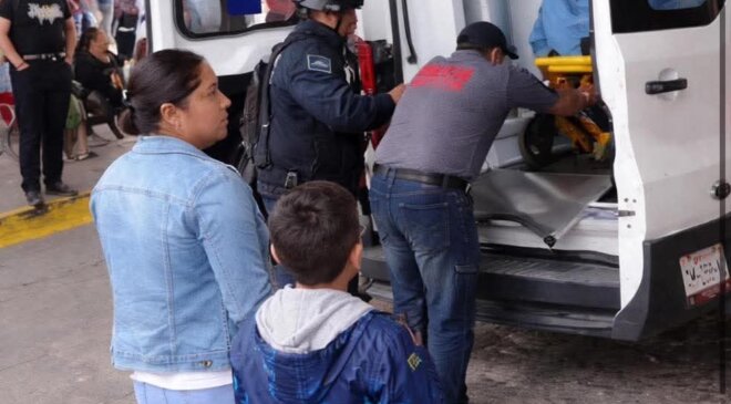 La cigüeña llegó a la central de micros de Tula donde una mujer tuvo a su bebé