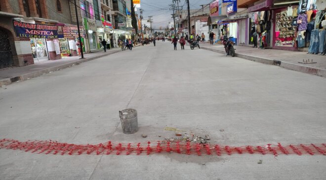 Los tlaxcoapenses piden que ya se reabra la céntrica calle que estuvo en obra desde hace varios años meses