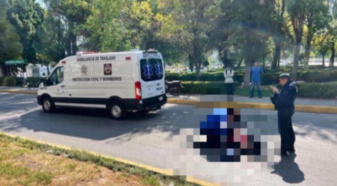 Motociclista se derrapó en calles cercanas a la presidencia de Tula y fue atendido por elementos de protección civil