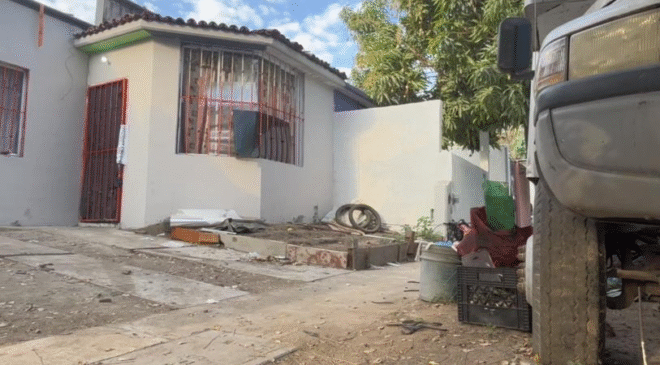 Hallan cinco cuerpos con huellas de violencia en vivienda de Manzanillo