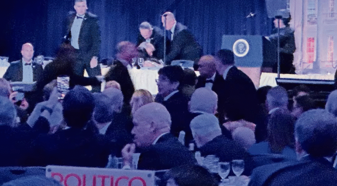 Trump libra incidente de tiroteo en EU