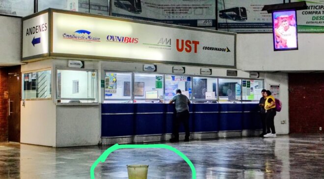 AVM no tiene $ ni para tapar las goteras de su terminal