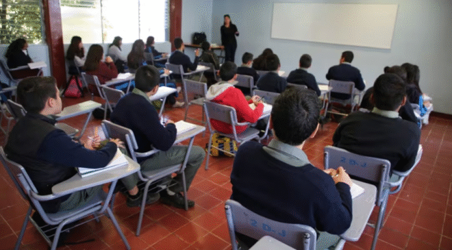 Padres y especialistas rechazan recorte al ciclo escolar; “la educación no puede sacrificarse por un evento deportivo”