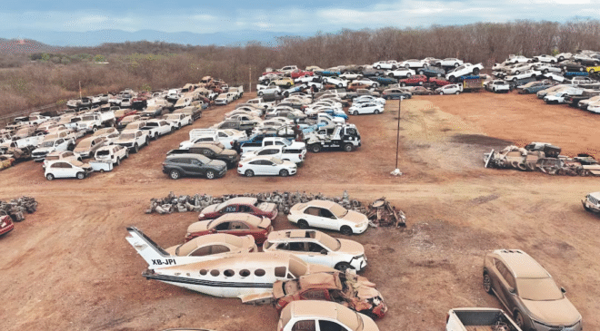 Cementerio de autos, la huella de la batalla entre Chapitos y Mayiza en Sinaloa; unidades permanecen quemadas y baleadas