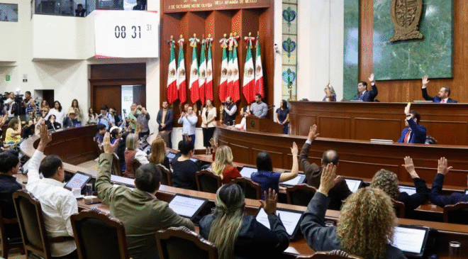 Congreso de Sinaloa aprueba licencia a Rubén Rocha; falta designar Gobernador interino