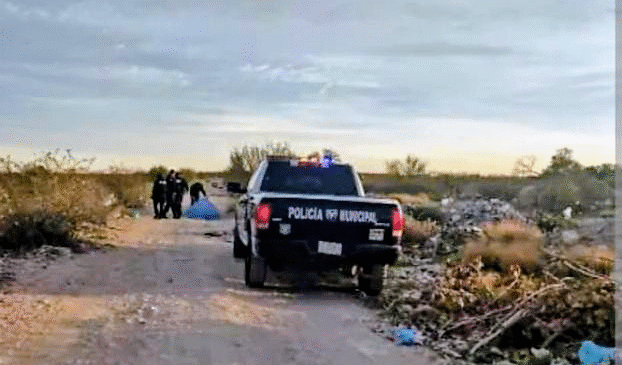 Localizan a mujer tirada con tres impactos de bala en un camino de terracería de Tezontepec; ya se investigan las causas de la violenta agresión