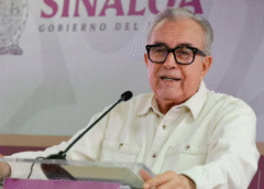 Rocha Moya comparece ante la FGR; «no dejaré de luchar porque la verdad prevalezca», asegura