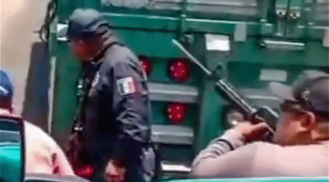 Disparan contra maestros en bloqueo carretero en Oaxaca; hay 15 heridos