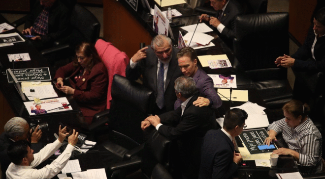 El Senado aprobó dos reformas en 16 horas de periodo extraordinario