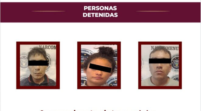 Detuvola policía estatal a tres sujetos con narcóticos, arma de fuego y un vehículo con reporte de robo en Tezontepec 