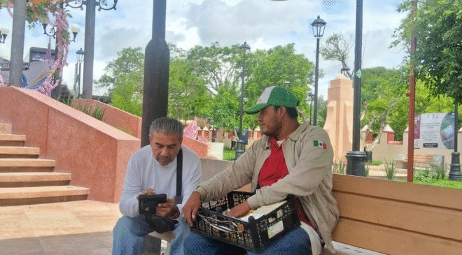 Personal federal realiza encuestas en Atotonilco para saber si quieren que se construyan más casas en el municipio