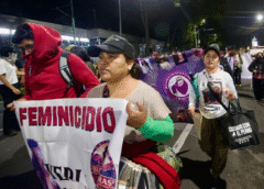 Madres buscadoras marchan sobre Tlalpan al estadio Azteca, previo a inicio del Mundial 2026