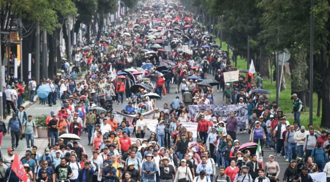 Muchos Méxicos este día: uno ve Mundial 2026, otro marcha y uno más ataca al Gobierno