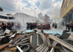 Enfrentamiento entre policías y encapuchados deja lesionados durante marcha antimundialista en Tlalpan; hay al menos 3 detenidos