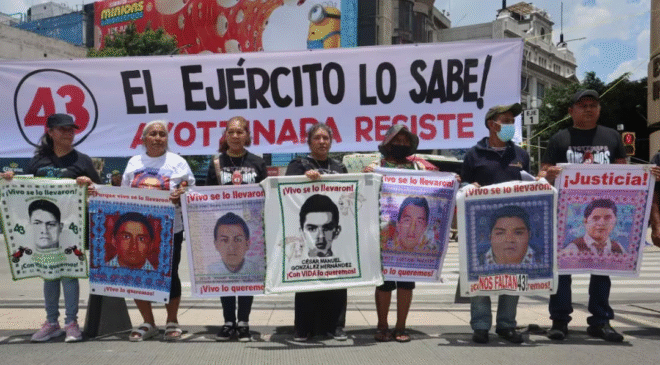 Caso Ayotzinapa: padres de los 43 acusan criminalización y bloqueo de 17 autobuses en Tlalpan; se cancela reunión con autoridades