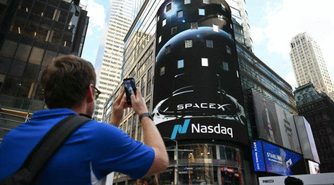 Musk se convierte en el primer trillonario del Mundo