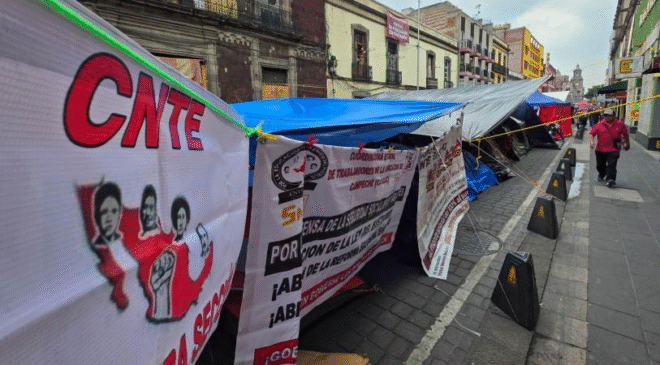 CNTE mantiene huelga y amenaza con liberar casetas este 15 de junio
