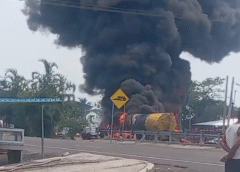 Se registra explosión en caseta de La Venta, Tabasco; tractocamión que remolcaba pipa de combustible choca contra autos