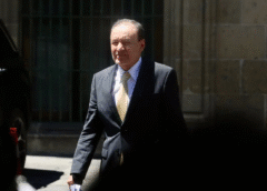 «Casi sudo agua bendita»: gobernador de Sonora, Alfonso Durazo, rechaza vínculos con grupos criminales