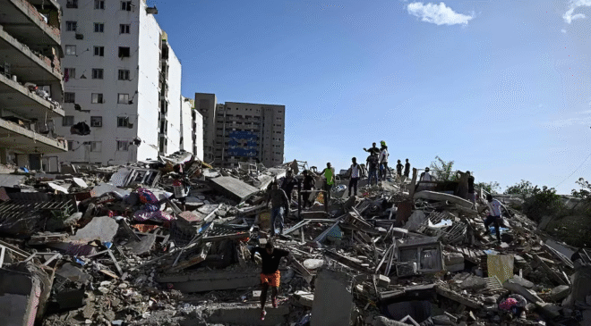«¡No te vayas! ¡No me dejes!»; Venezolanos buscan a contrarreloj a sus seres queridos tras terremotos