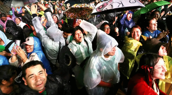 Se vivió en el Paseo de la Reforma el tercer triunfo de México en el Mundial como fiesta nacional