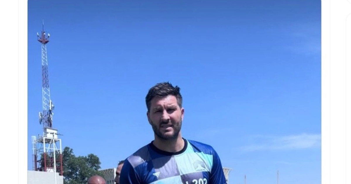 Captaron a Gignac con su nuevo equipo (X/ @omarzeron)