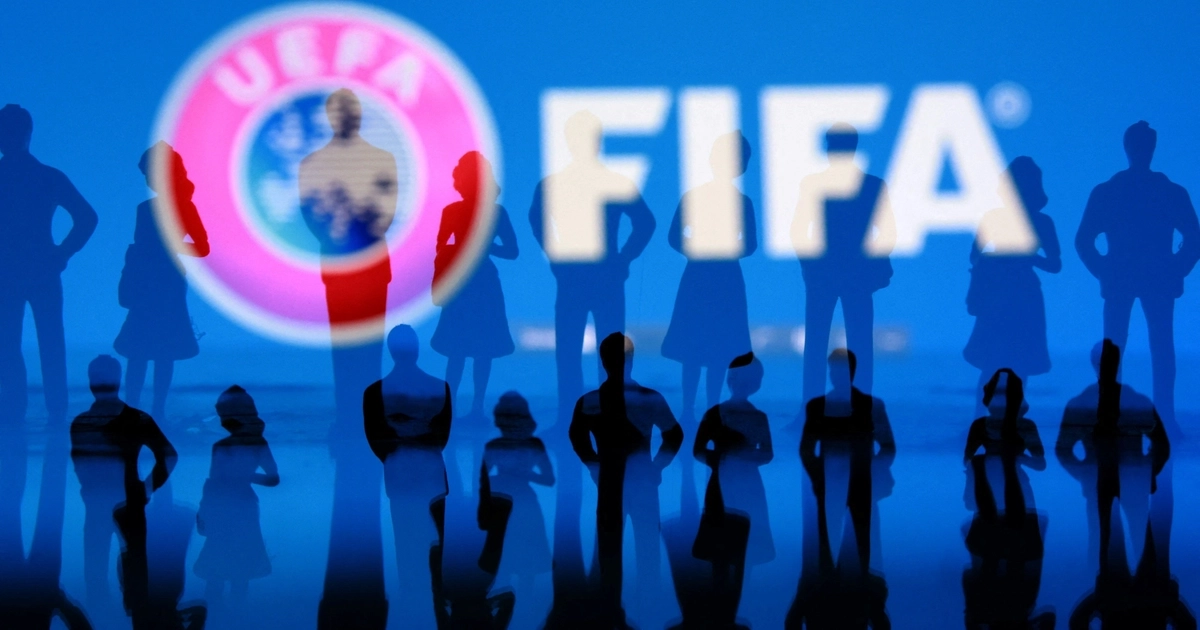 La UEFA inició las contraposturas y advirtió que podría boicotear torneos organizados por la FIFA si avanza el plan. REUTERS/Dado Ruvic
