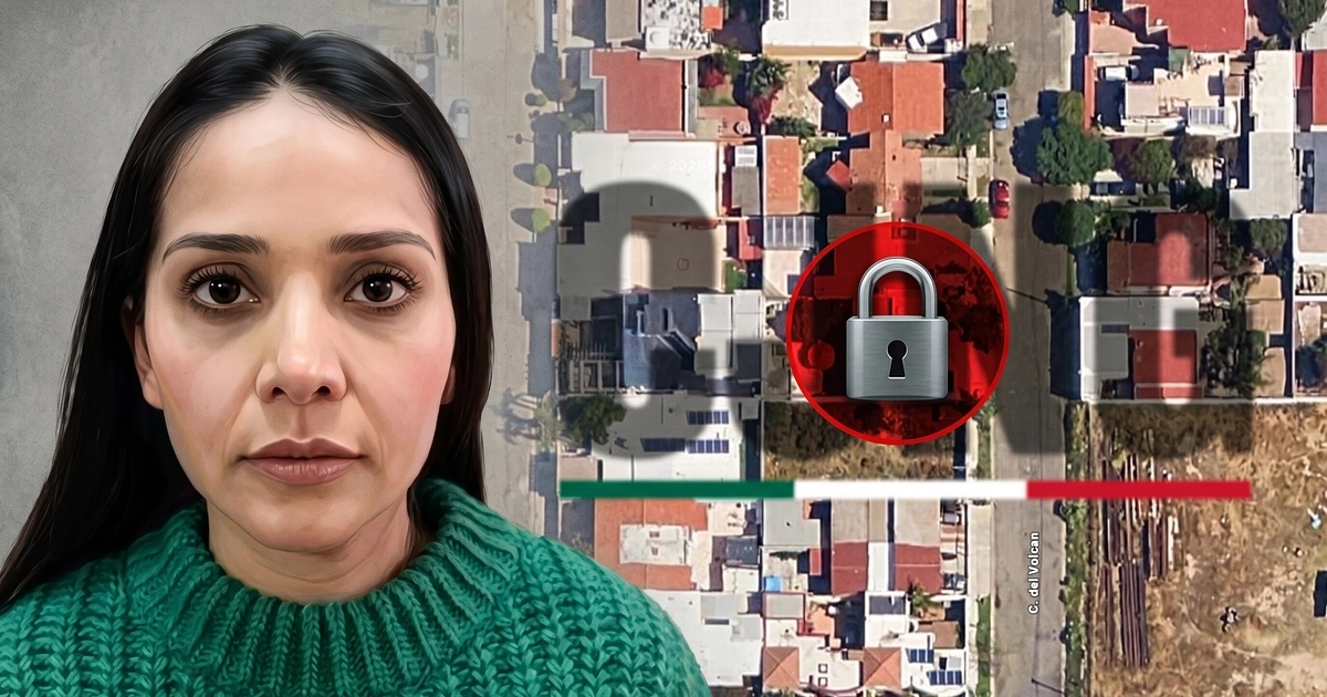 Jessica Johanna Oseguera González se sitúa ante un mapa satelital de Playas de Tijuana que destaca un lote con un candado y muestra la sombra de las letras CJNG. (Imagen Ilustrativa Infobae)