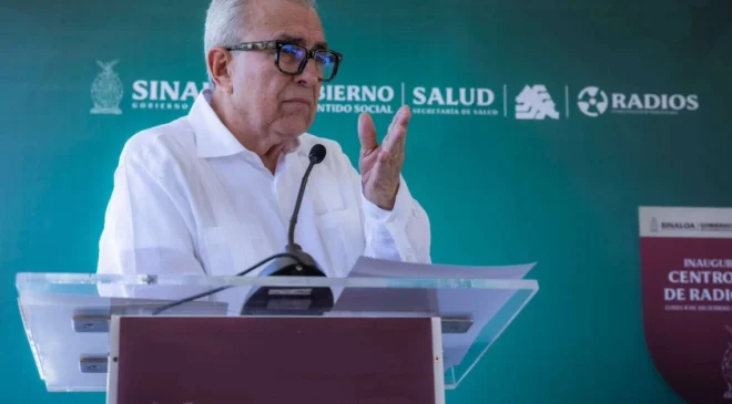 Periodista revela que Rocha Moya regresaría al gobierno de Sinaloa a finales de julio