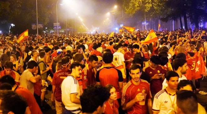 Festejos del Mundial Terminan en Tragedia por Derrumbe de Fuente en Salamanca