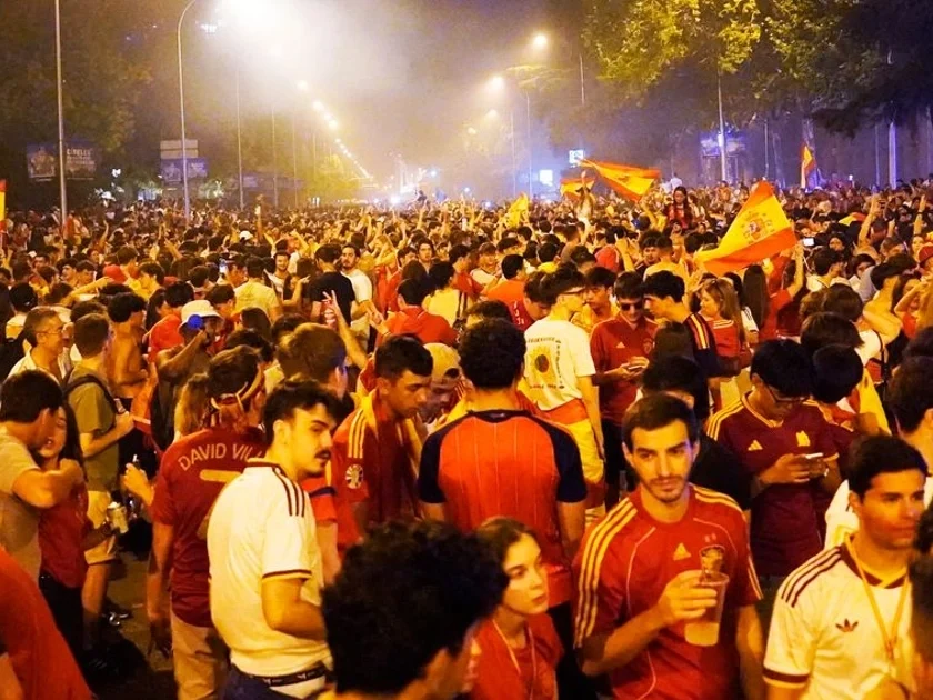 Festejos del Mundial Terminan en Tragedia por Derrumbe de Fuente en Salamanca