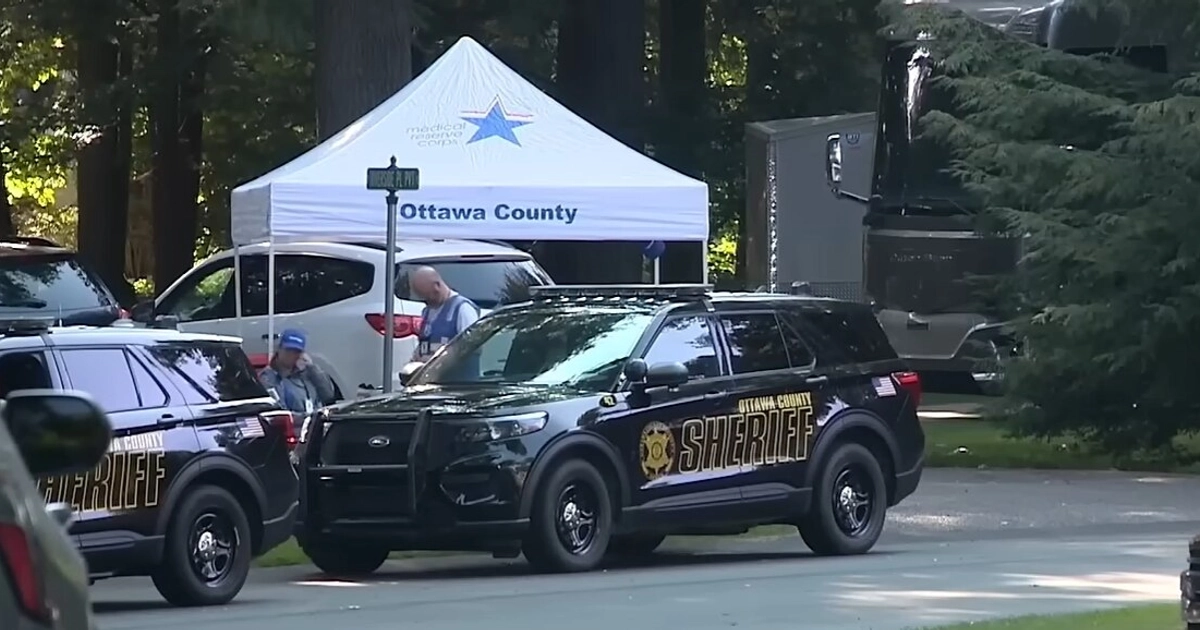 La subdivisión arbolada de Riverwood, a orillas del lago Michigan, nunca había sido escenario de un crimen de esta envergadura (FOX 17 WXMI)