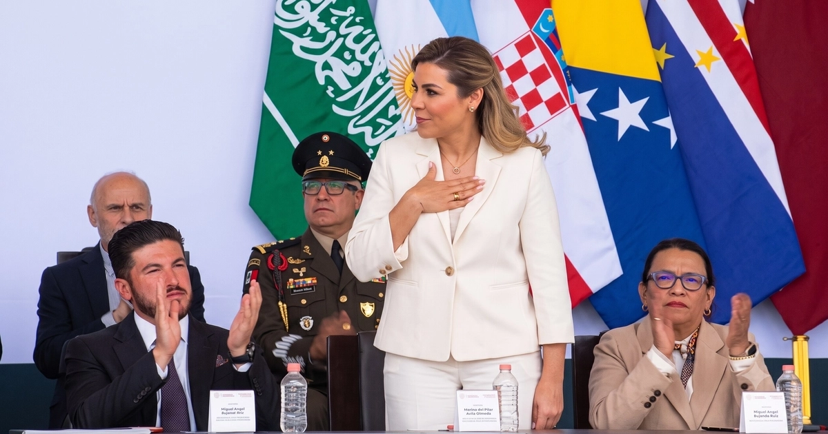 El titular de la SSPC agradece a la mandataria de Baja California durante la entrega de reconocimientos del Plan Kukulkán, mientras ella mantiene silencio por un audio filtrado y un video con amenazas atribuidas a Jaime Bonilla
