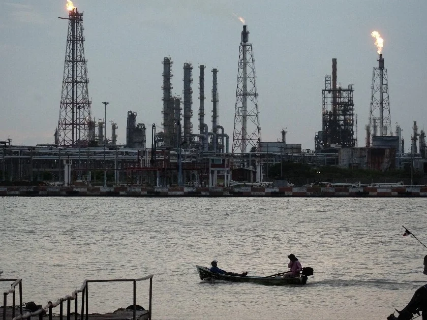 México enviará 1 millón de barriles de petróleo a Japón.