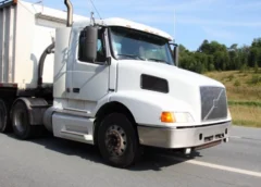 Volcadura de tráiler provoca caos en la autopista México-Pachuca rumbo a Indios Verdes