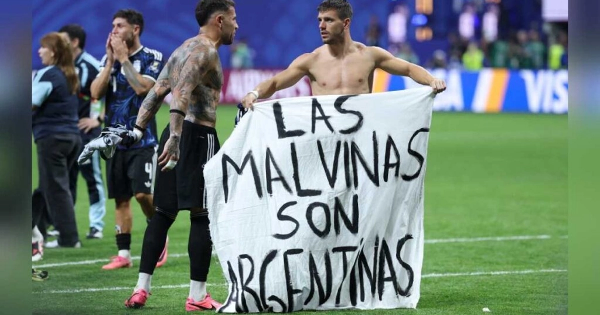 Reino Unido pide a la FIFA investigar pancarta de Malvinas mostrada por Argentina tras eliminar a Inglaterra