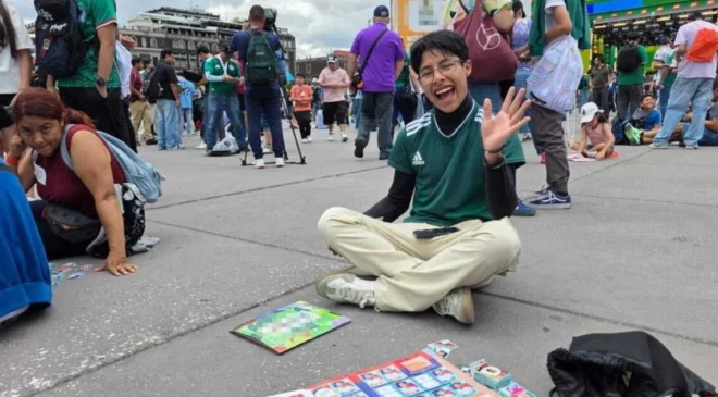 México rompe récord Guinness por el mayor intercambio de estampas del álbum del Mundial