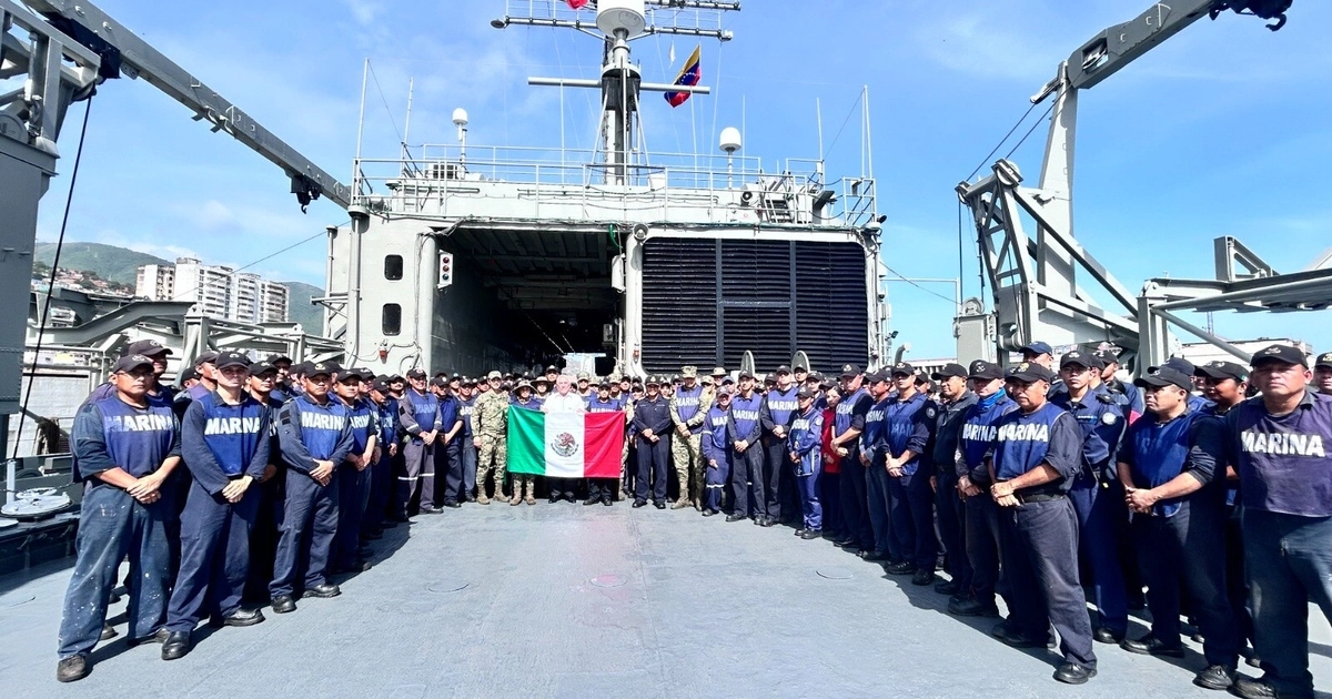 Los buques ARM “Papaloapan” y ARM “Huasteco” regresan tras entregar ayuda humanitaria en La Guaira, Venezuela. Crédito: Secretaría de Relaciones Exteriores