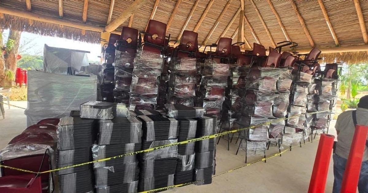 Pemex impulsa obras de infraestructura y entrega apoyos al municipio de Las Choapas.