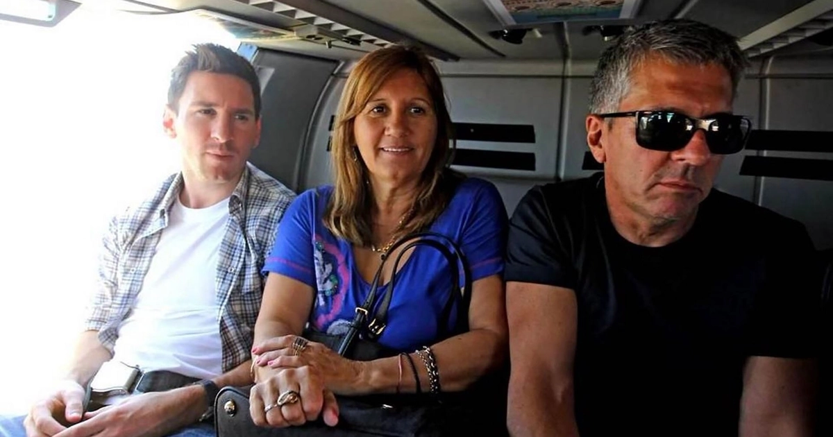 Lionel Messi, Celia Cuccittini y Jorge Messi en pleno viaje