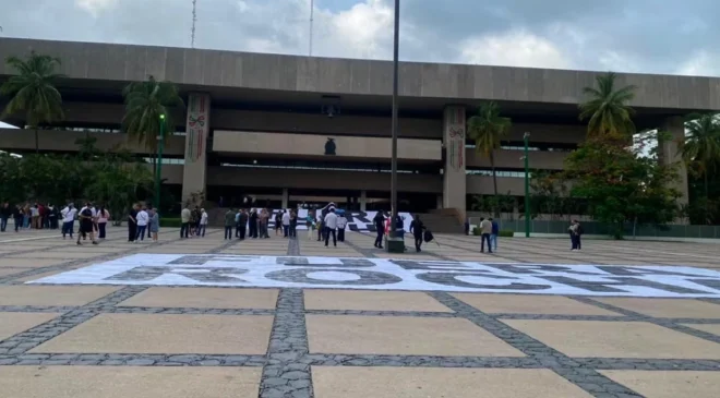 Ciudadanos y empresarios exigen salida de Rocha Moya en Sinaloa; piden gobernador interino sin vínculos políticos